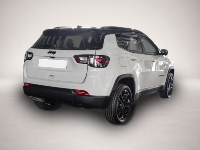 Jeep Compass (11/2025, Benzin)