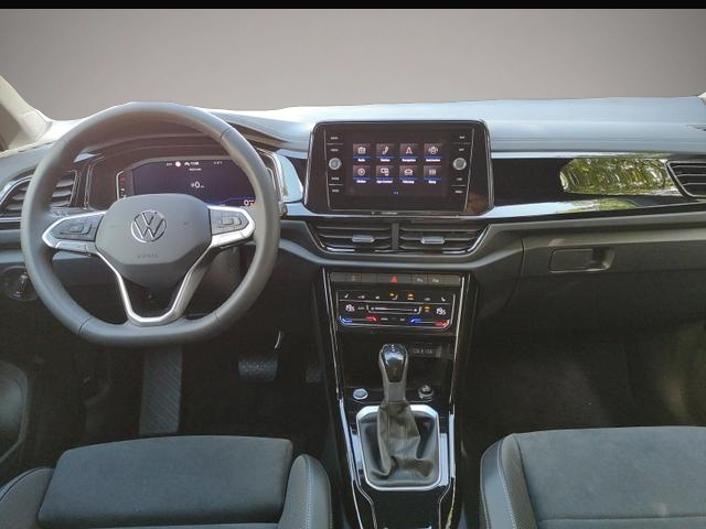 Volkswagen T-Roc (08/2026, Benzin)