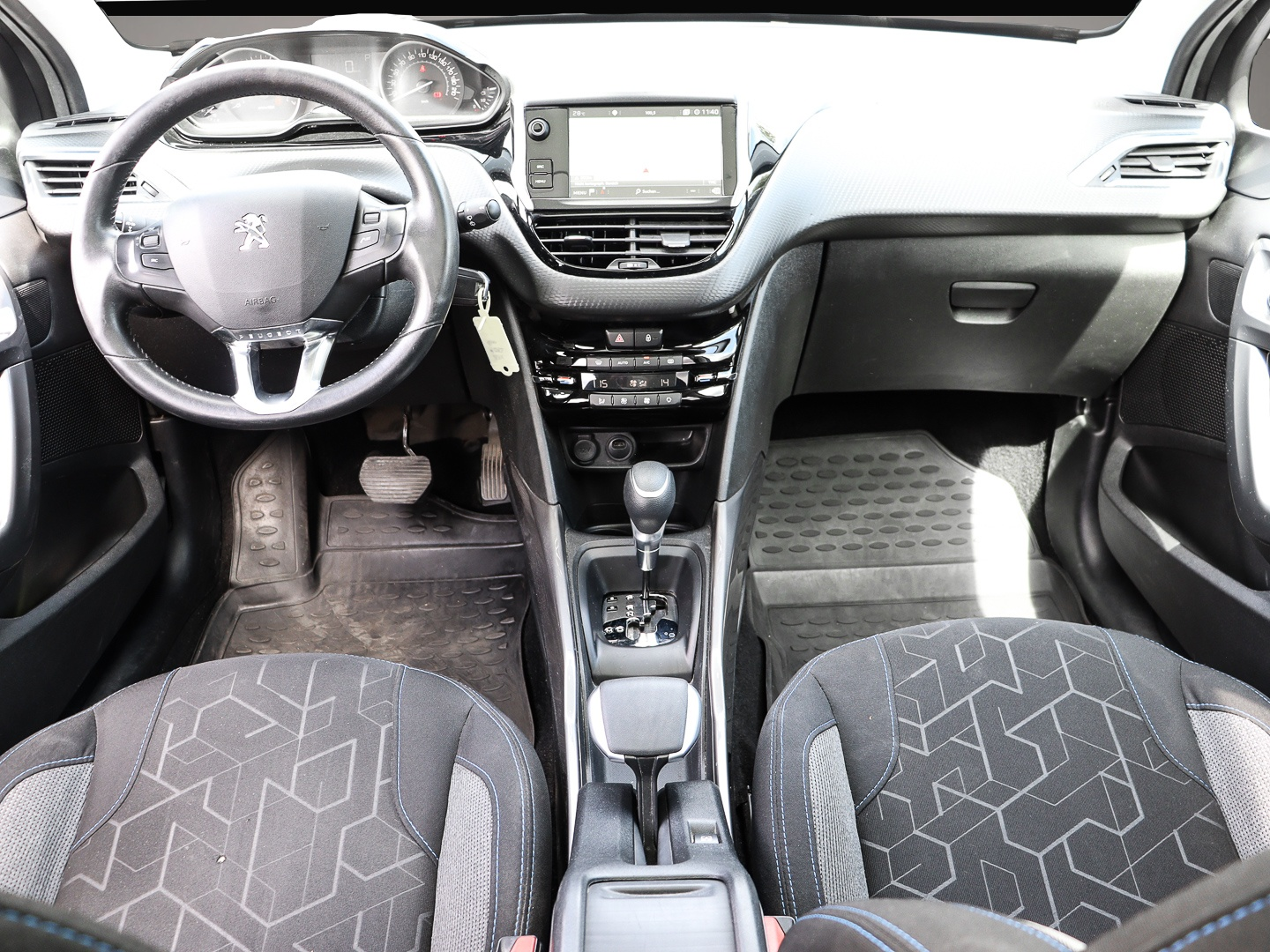 Peugeot 2008 (07/2019, Benzin)
