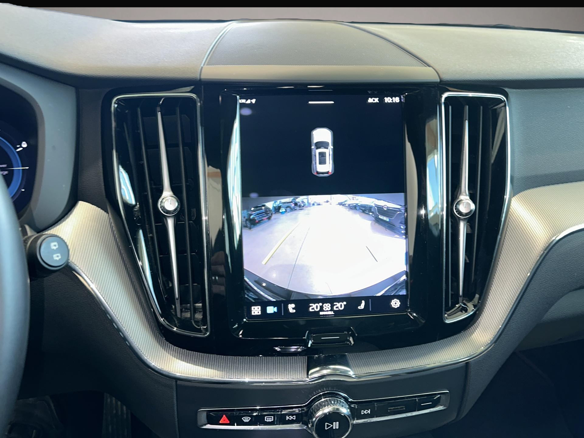 Volvo XC60 (02/2023, Hybrid (Benzin/Elektro))