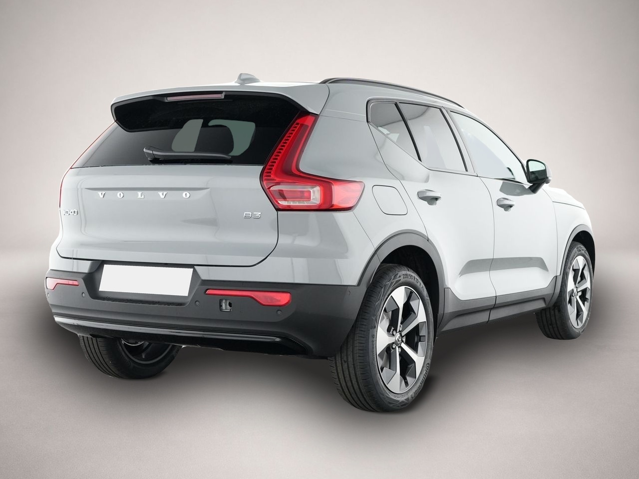 Volvo XC40 (04/2025, Benzin)