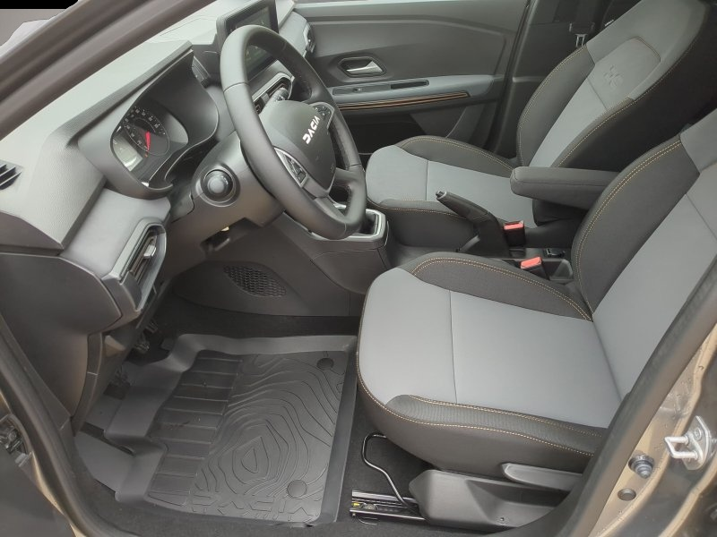 Dacia Jogger (12/2025, Benzin)