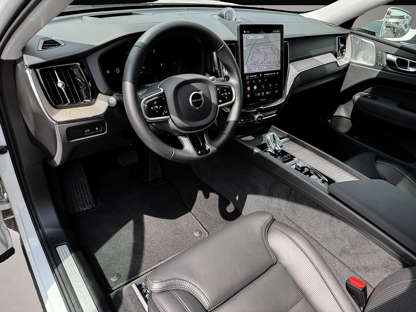 Volvo XC60 (06/2025, Hybrid (Benzin/Elektro))