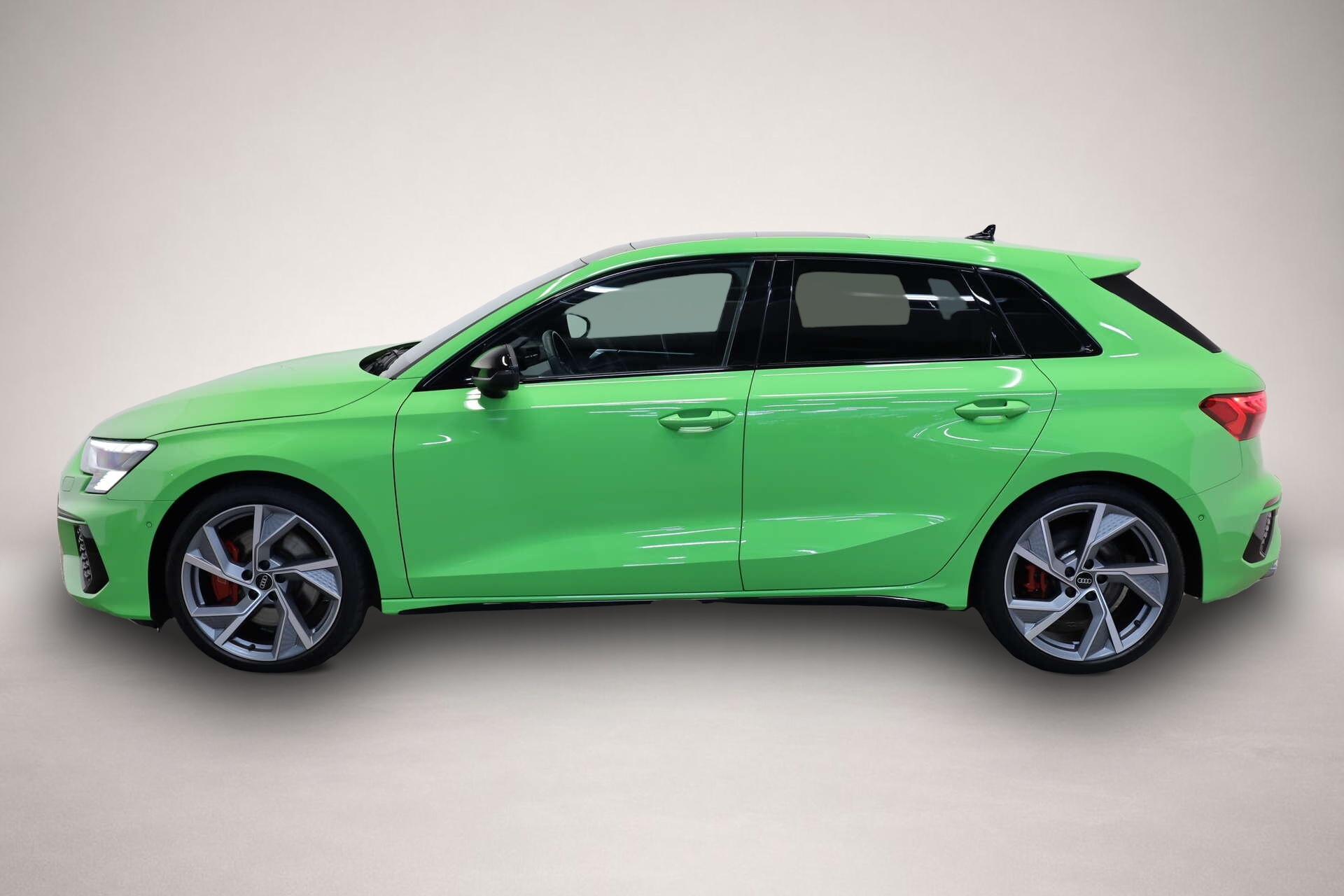 Audi quattro (12/2023, Benzin)