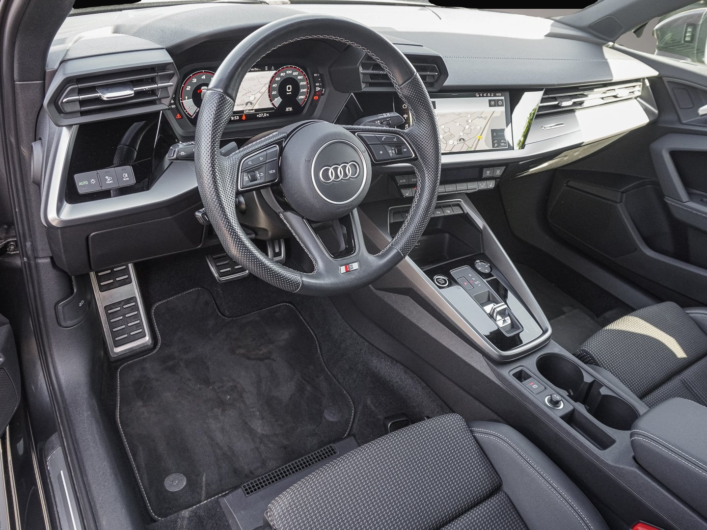 Audi A3 (05/2023, Benzin)