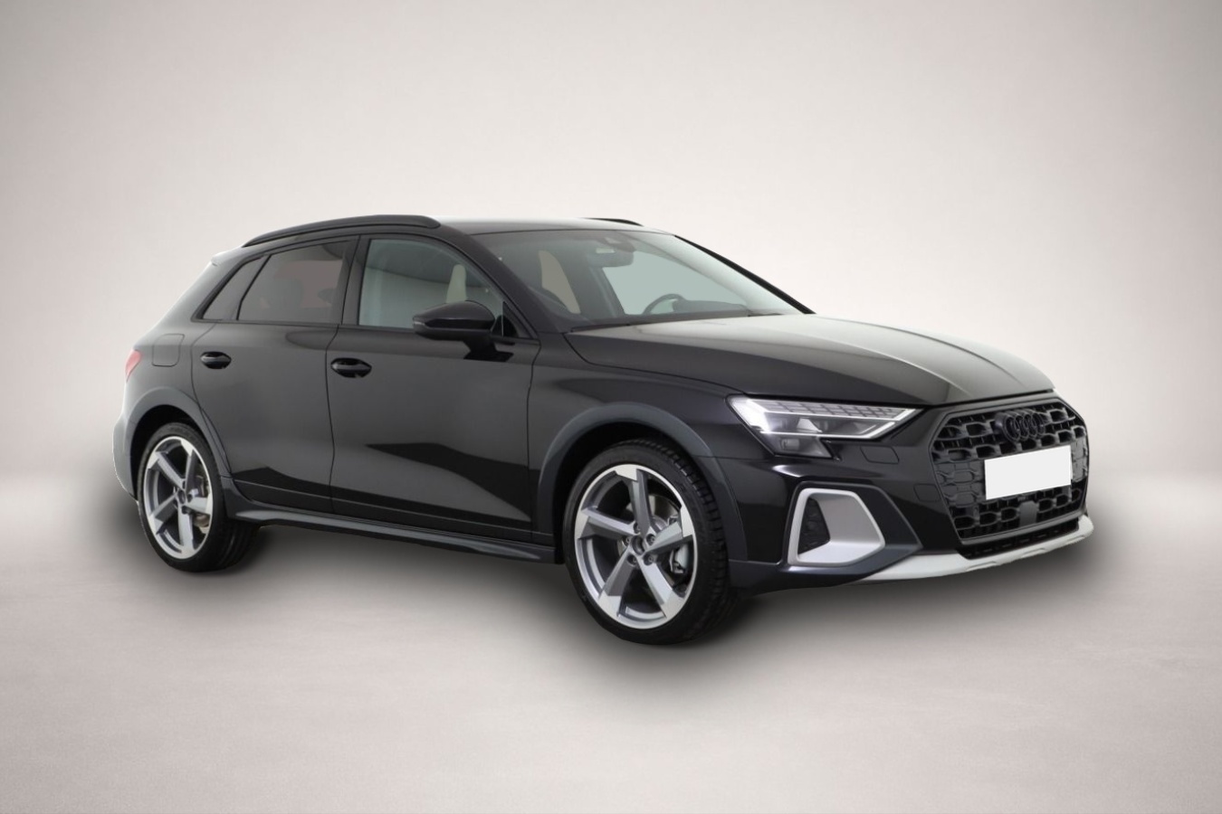 Audi A3 (08/2025, Benzin)