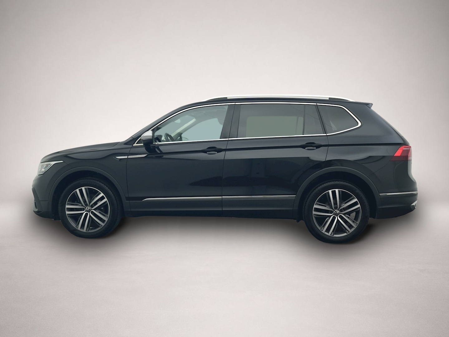Volkswagen Tiguan Allspace (03/2023, Benzin)