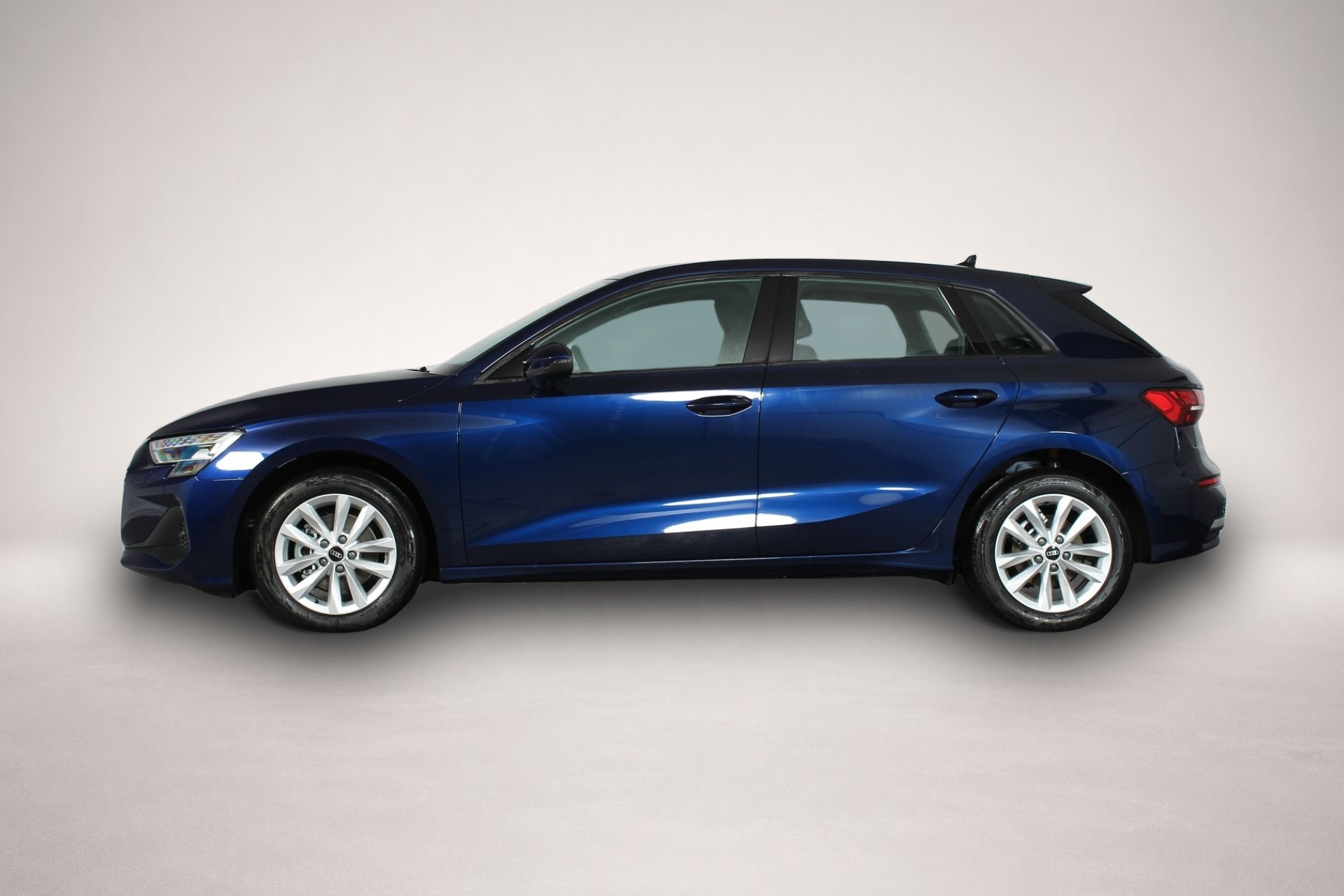 Audi A3, image 2 of 5