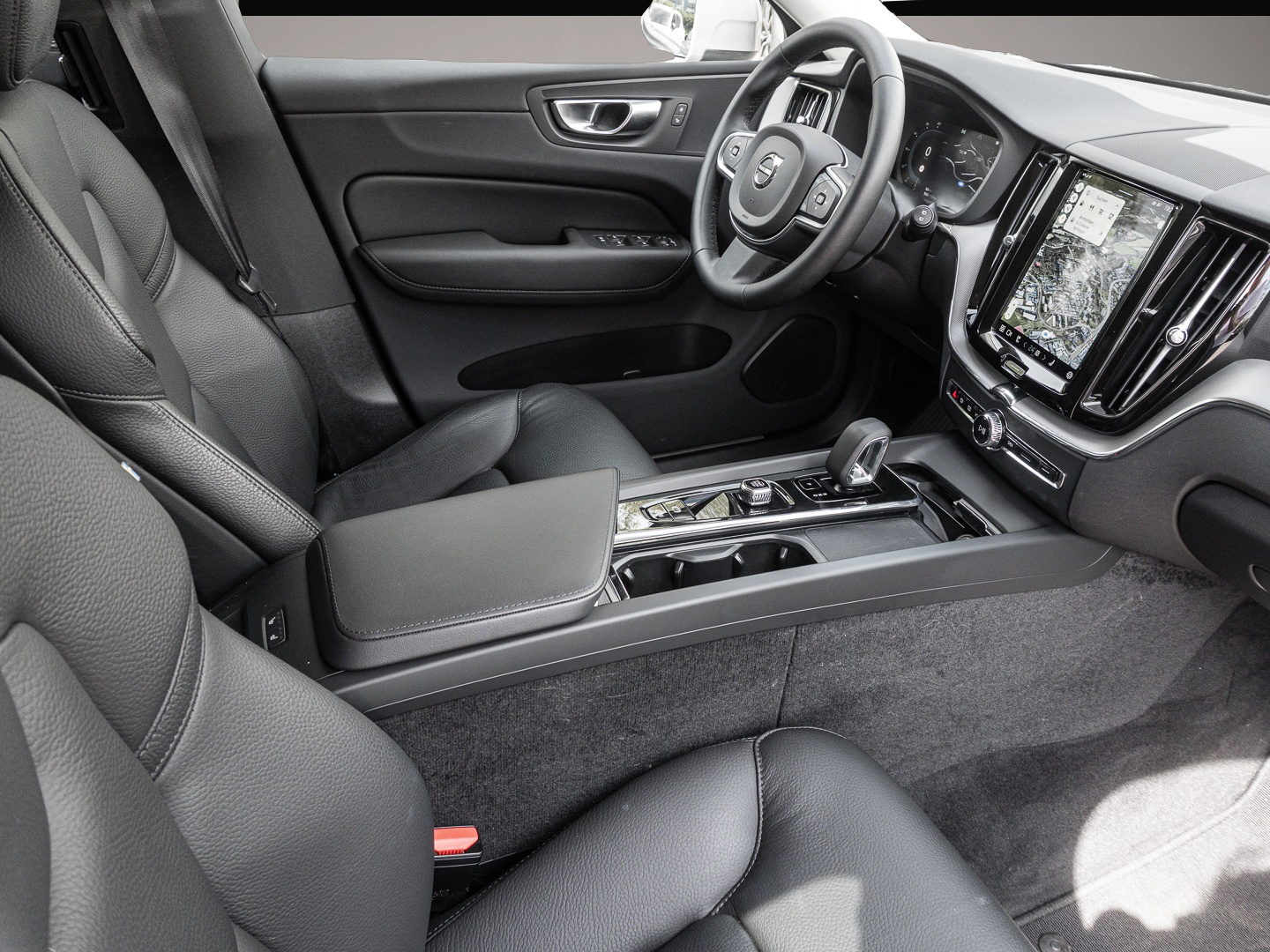 Volvo XC60 (12/2023, Benzin)