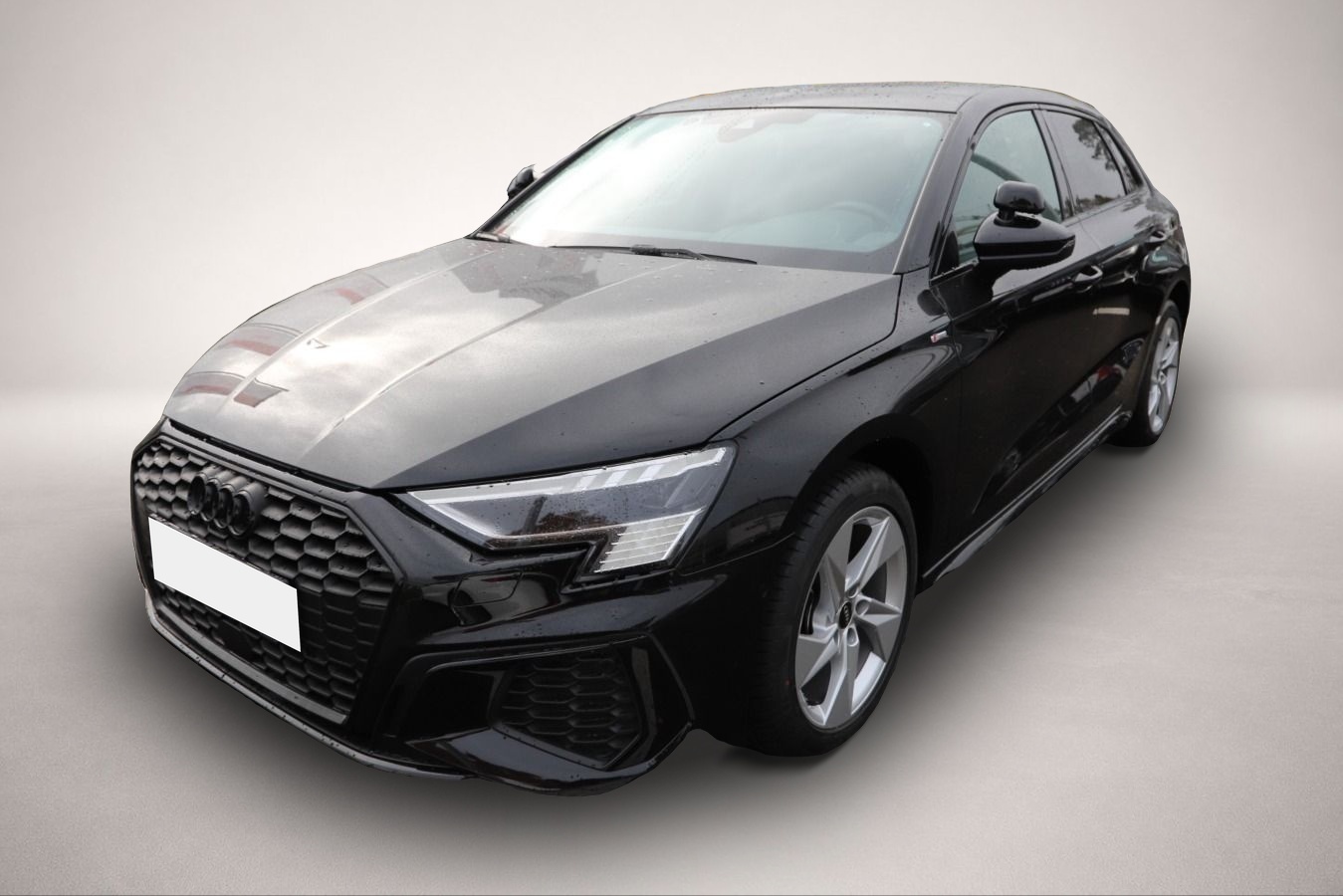 Audi A3 (06/2023, Benzin)