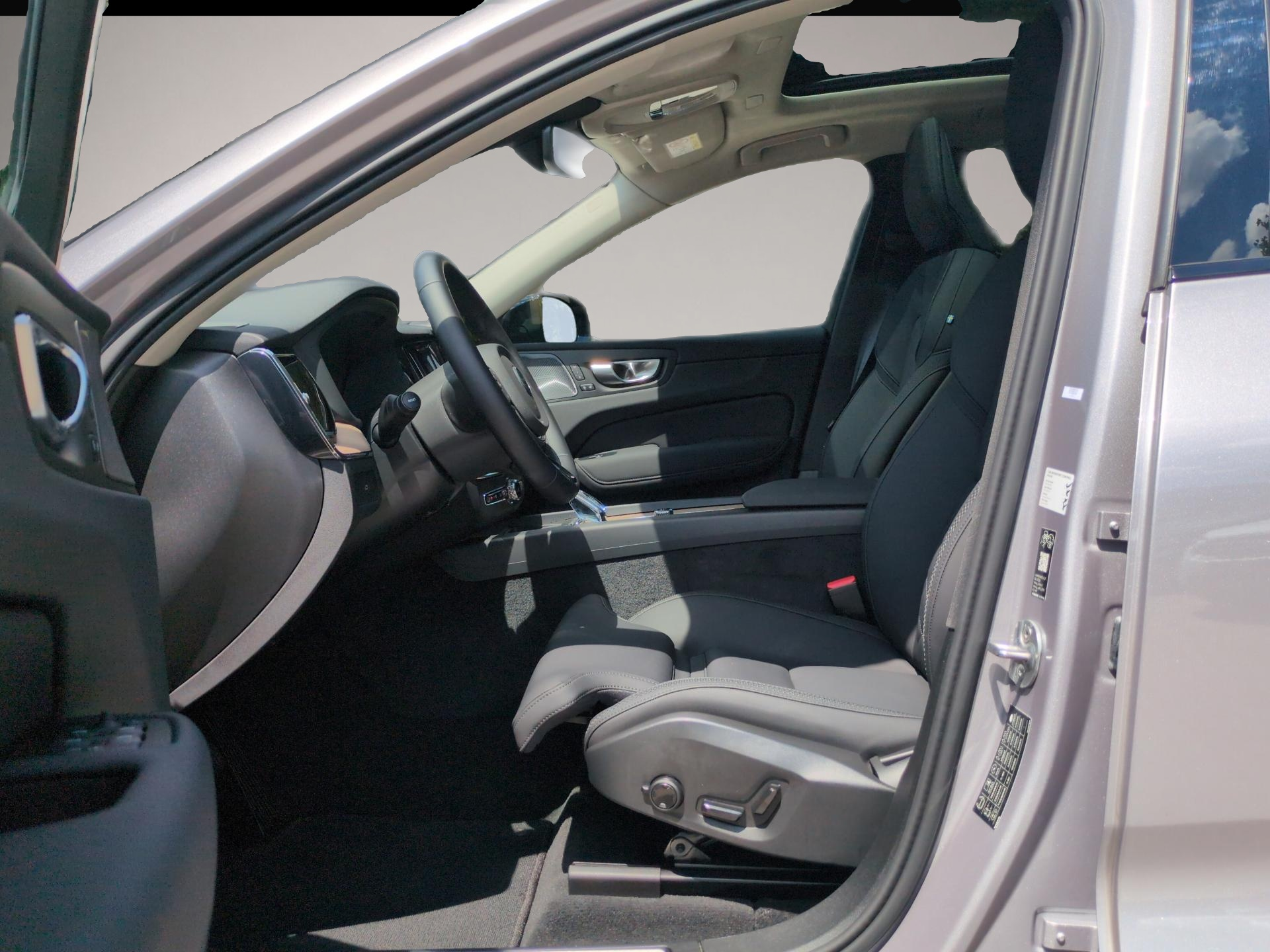 Volvo XC60 (11/2025, Benzin)
