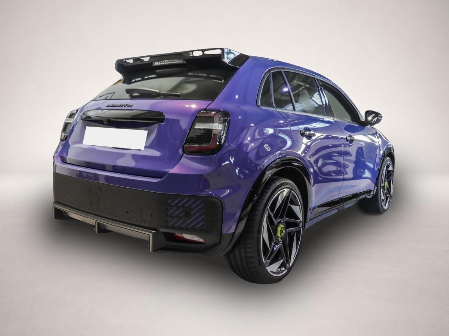 Abarth 600e, image 2 of 6