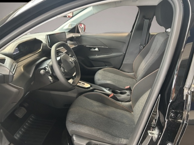 Peugeot 208 (06/2025, Benzin)