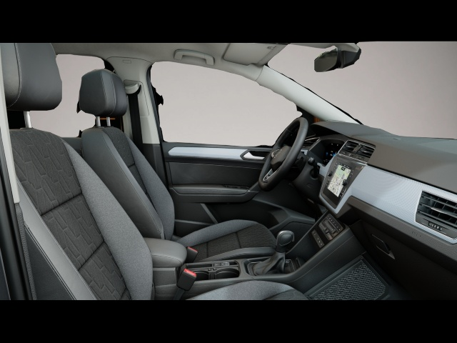 Volkswagen Touran (03/2026, Benzin)