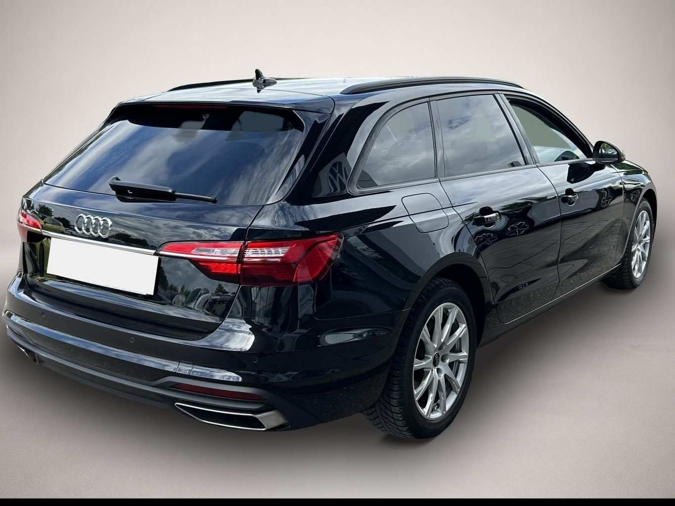 Audi A4 (08/2022, )