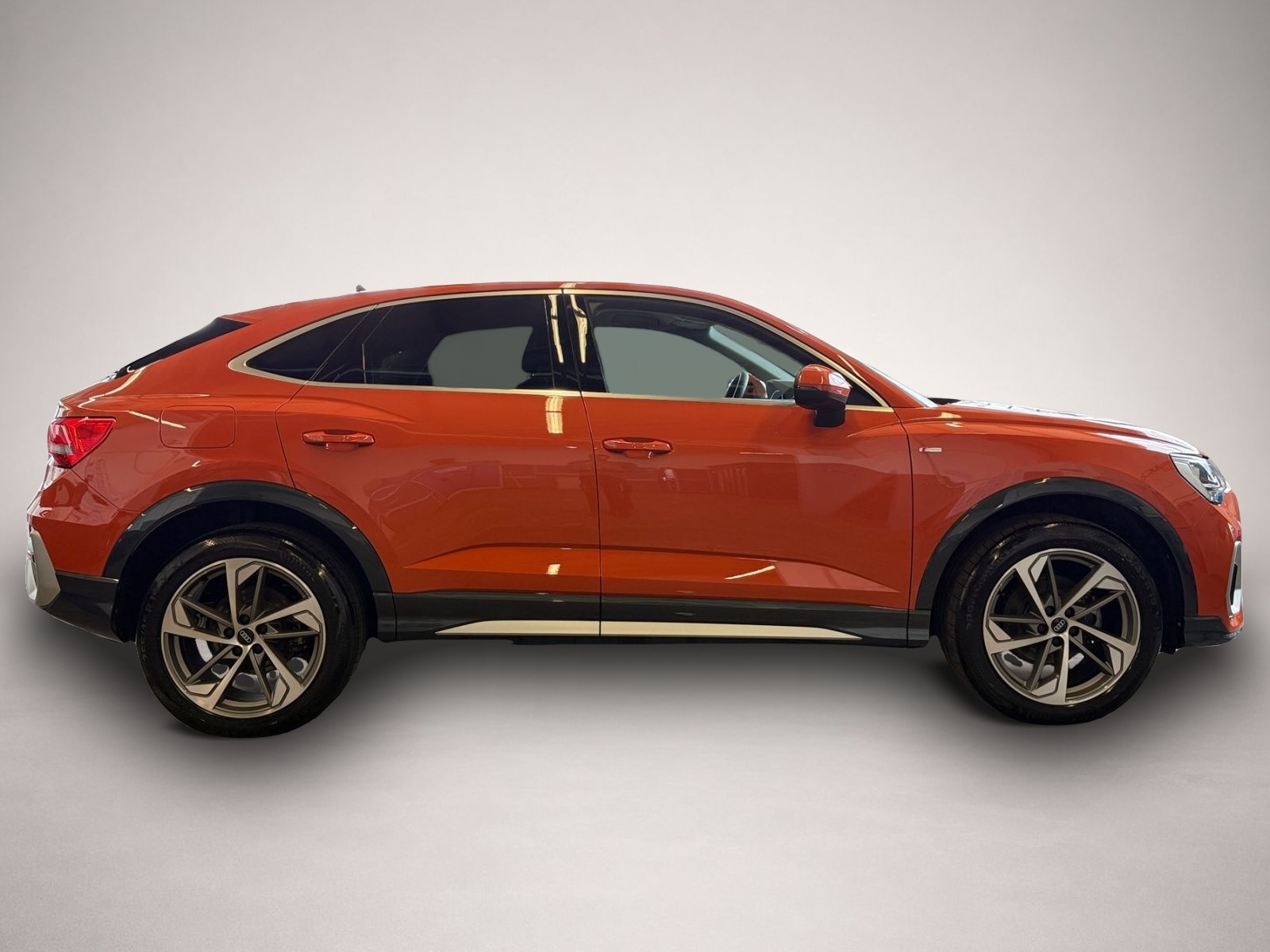 Audi Q3 (10/2025, )