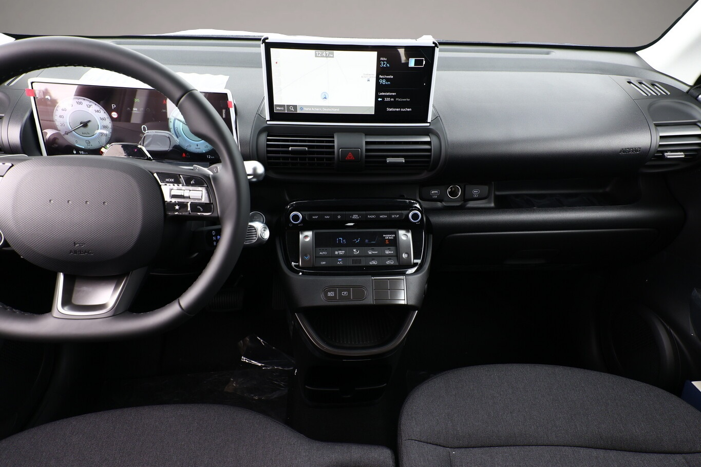 Hyundai INSTER (06/2026, ELECTRIC)