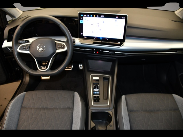 Volkswagen Golf (09/2025, )