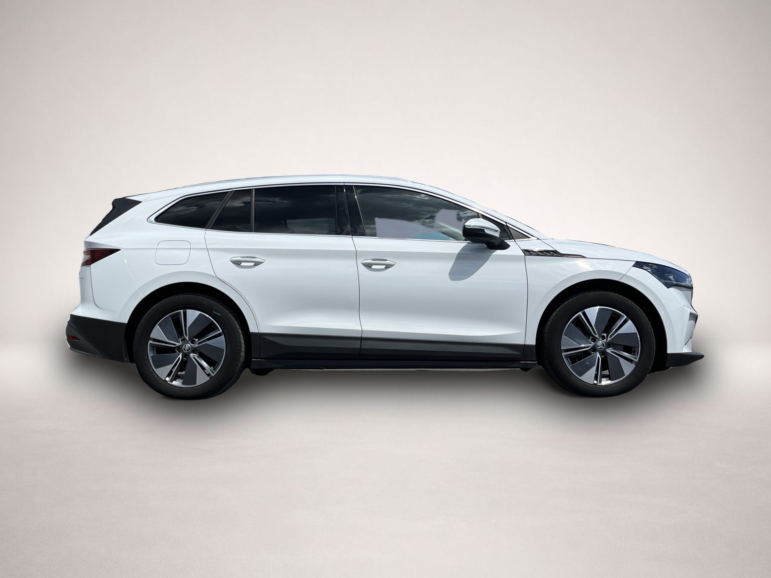 Skoda Enyaq (03/2022, ELECTRIC)