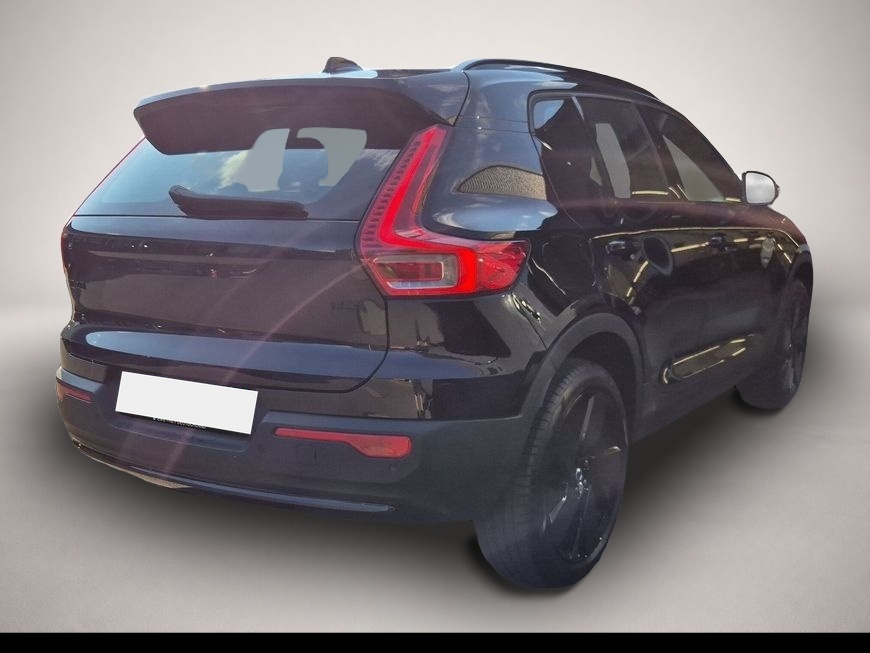 Volvo XC40 (04/2025, Benzin)