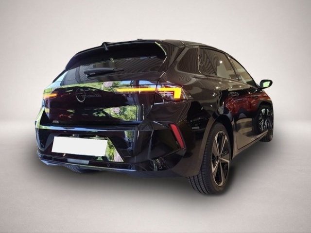 Opel Astra (05/2025, Benzin)