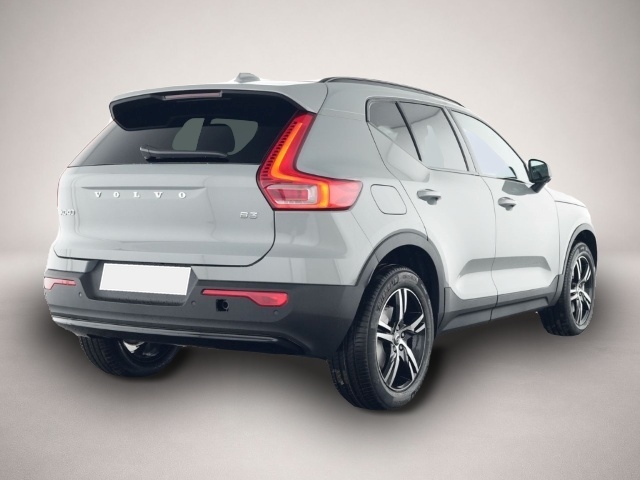 Volvo XC40 (07/2025, Benzin)