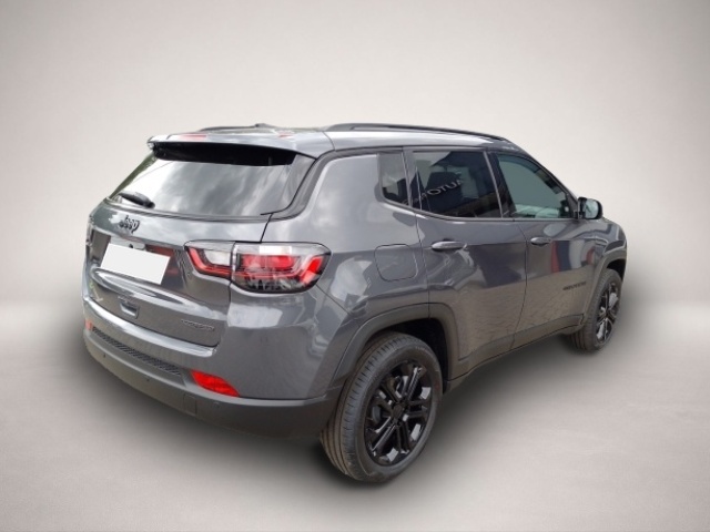 Jeep Compass (04/2023, Benzin)