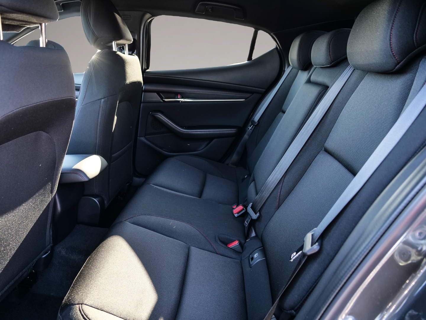 Mazda 3, image 6 of 6
