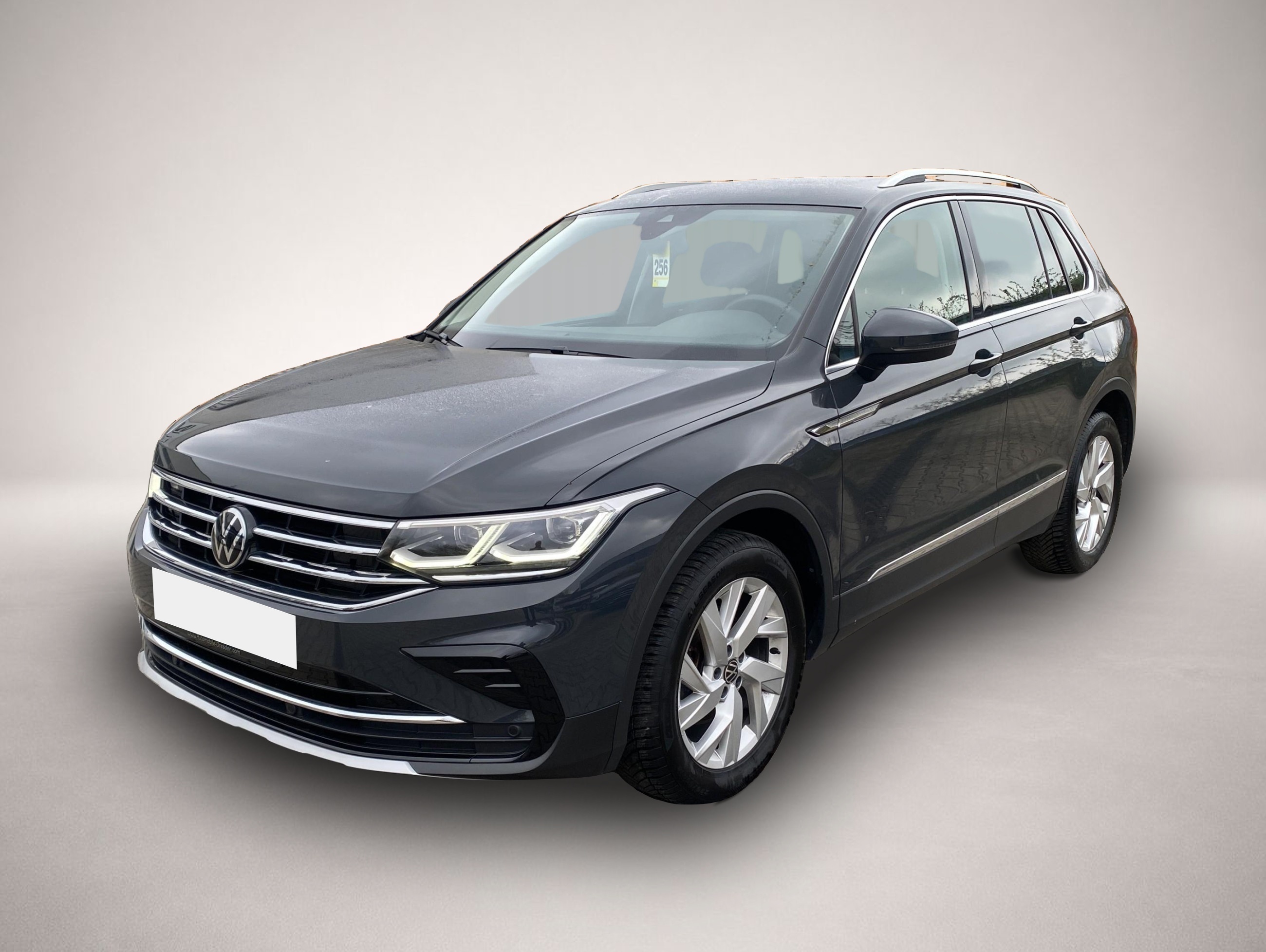 Volkswagen Tiguan (01/2024, Benzin)