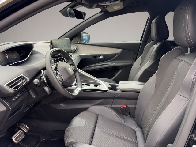 Peugeot 5008 (02/2024, Benzin)