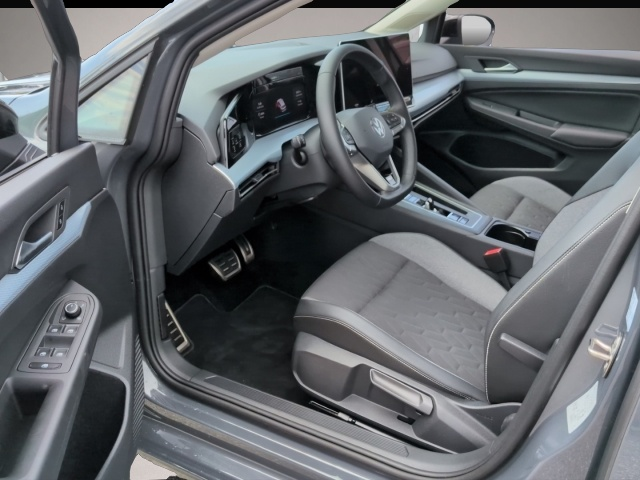 Volkswagen Golf (11/2025, Benzin)