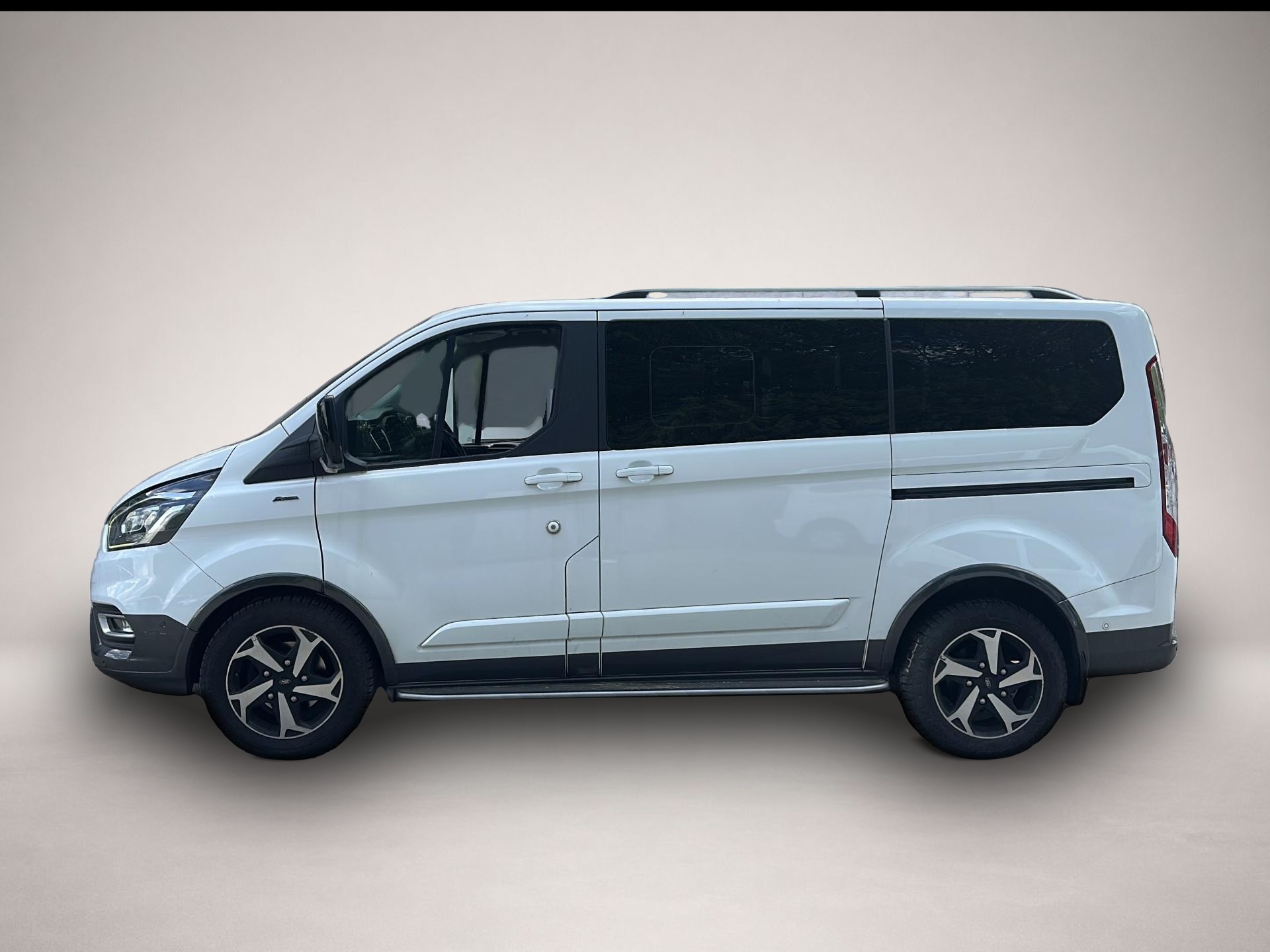 Ford Tourneo Custom (02/2022, Diesel)
