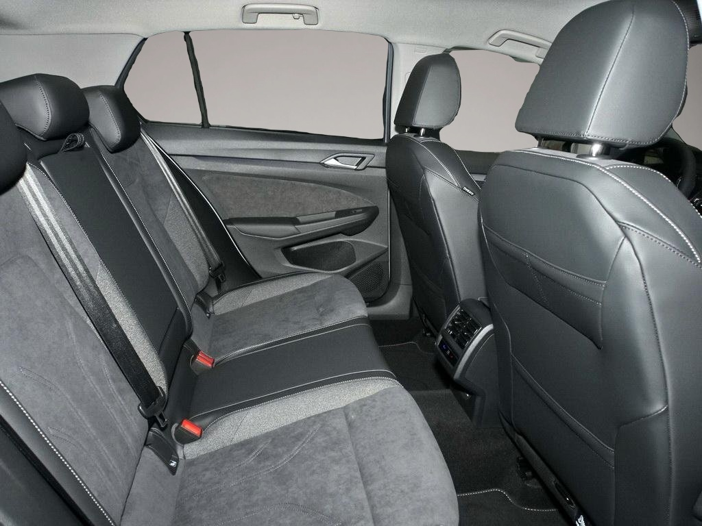 Volkswagen Golf (03/2026, Benzin)