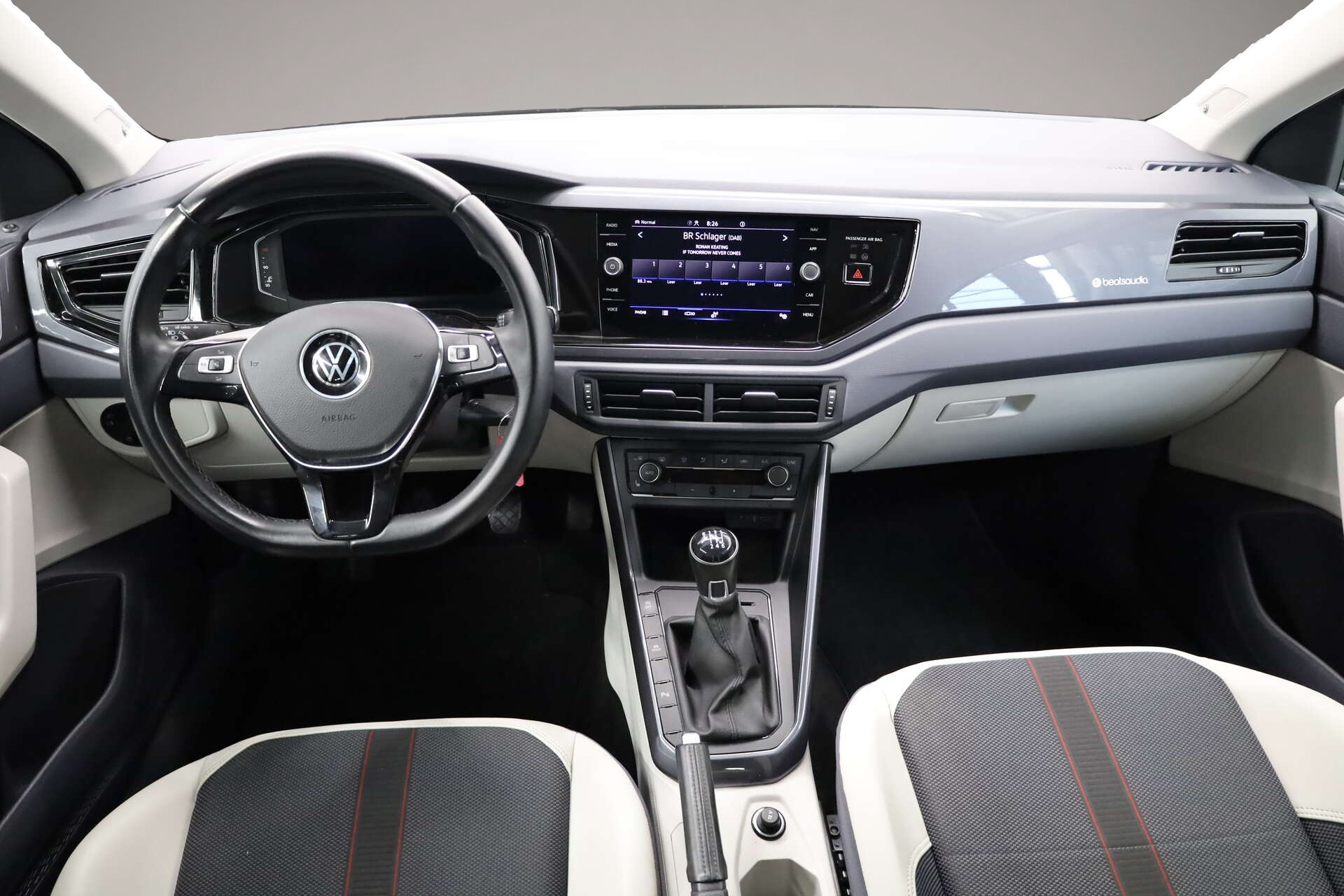 Volkswagen Polo (12/2021, Benzin)