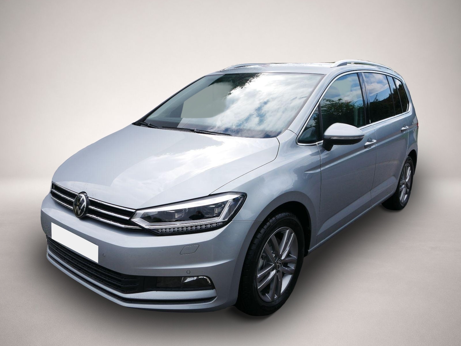 Volkswagen Touran (06/2026, Benzin)