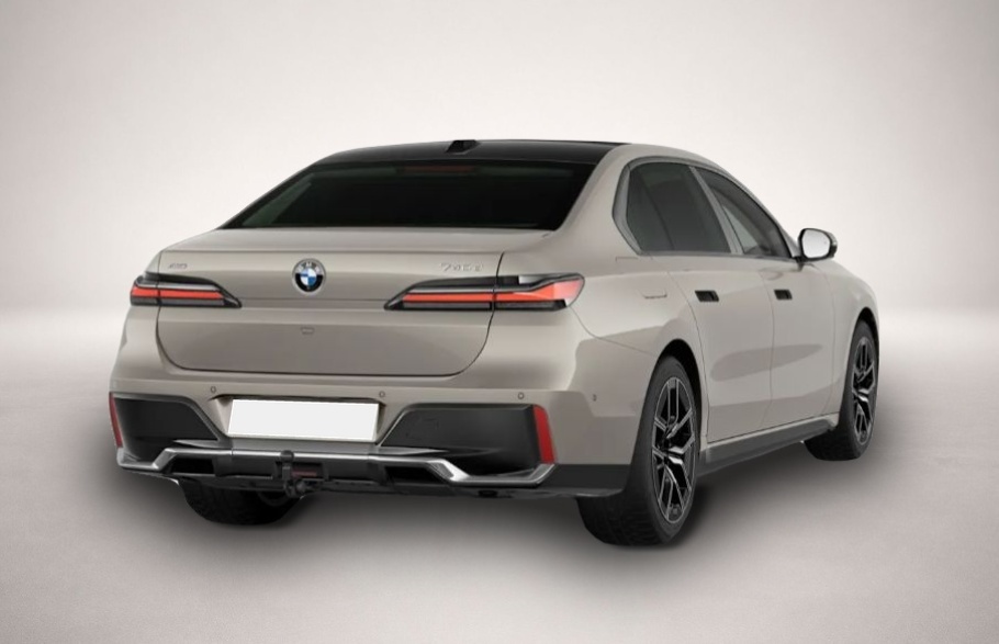 BMW 740 (10/2025, Diesel)