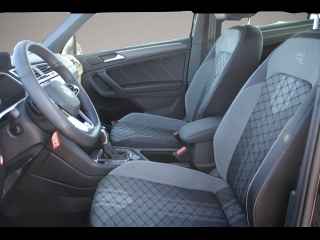 Volkswagen Tiguan (06/2021, )