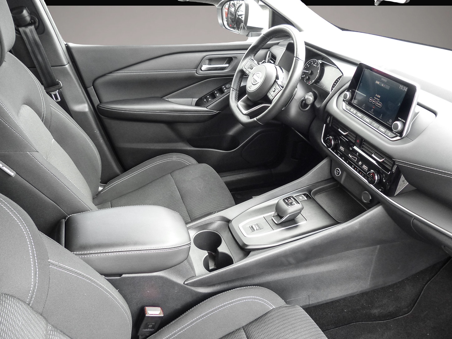 Nissan Qashqai (06/2023, Benzin)