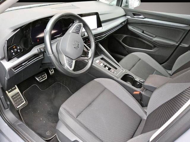 Volkswagen Golf (06/2023, Benzin)
