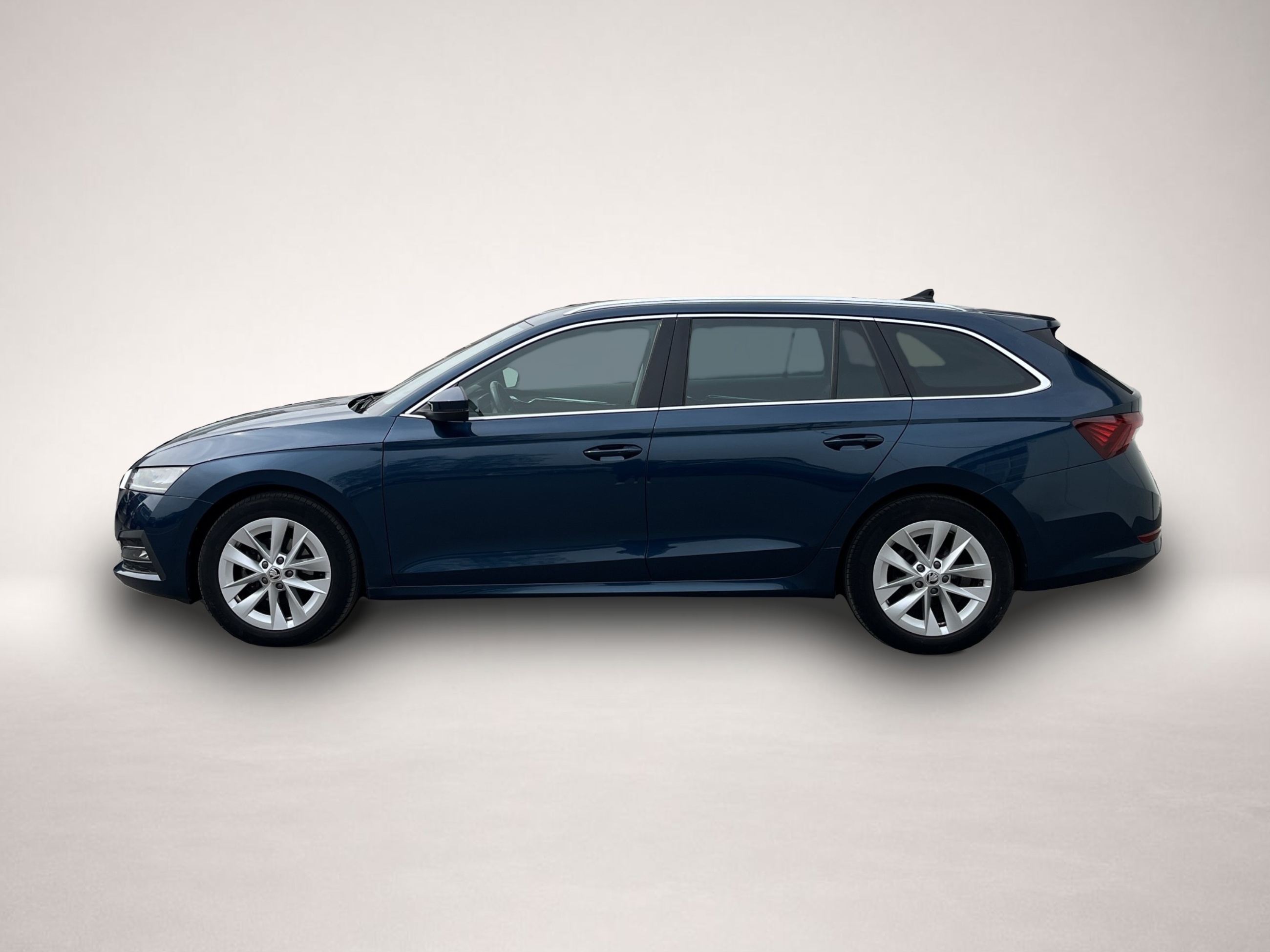 Skoda Octavia (12/2021, Benzin)