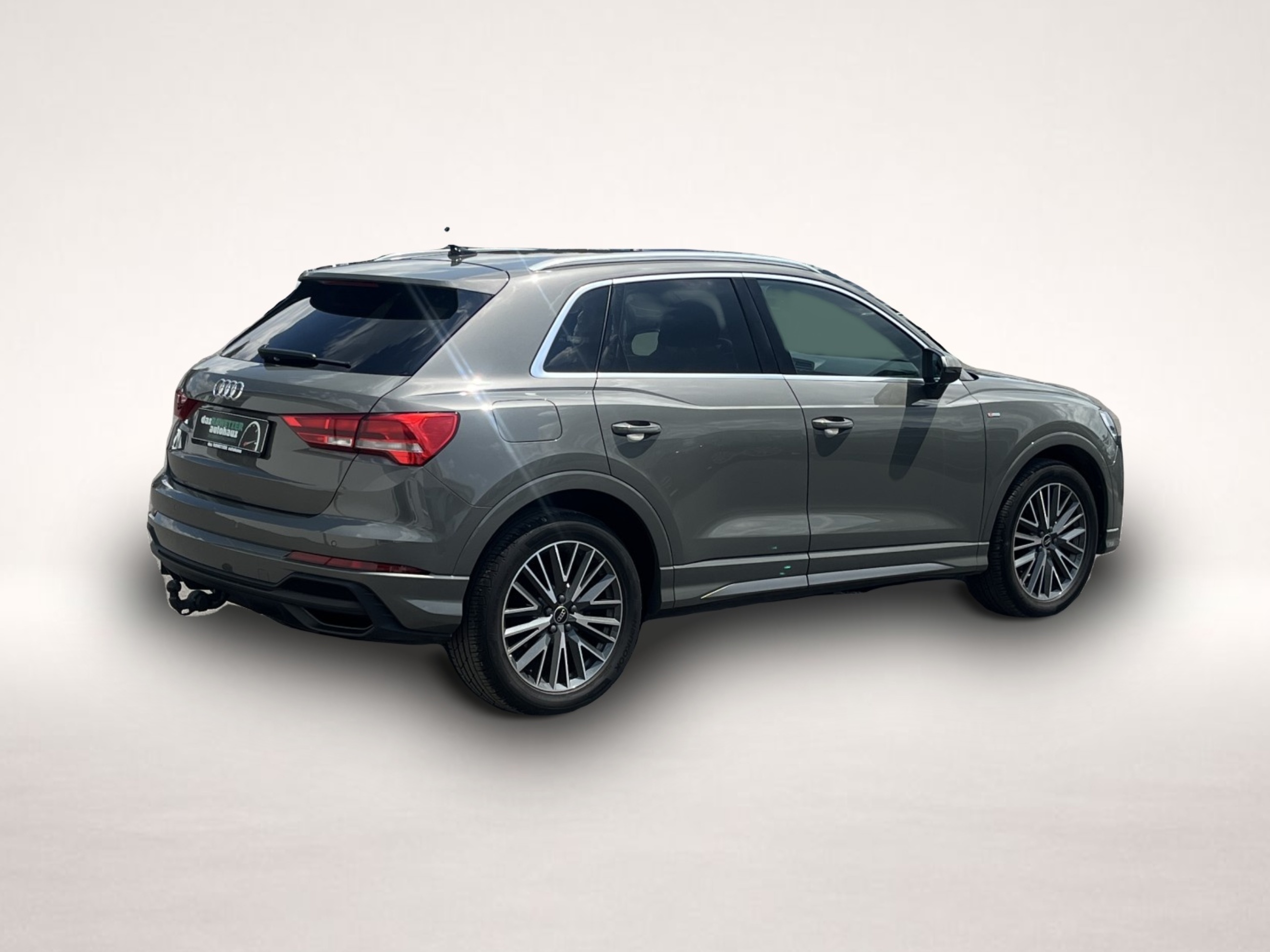 Audi Q3 (03/2023, Benzin)
