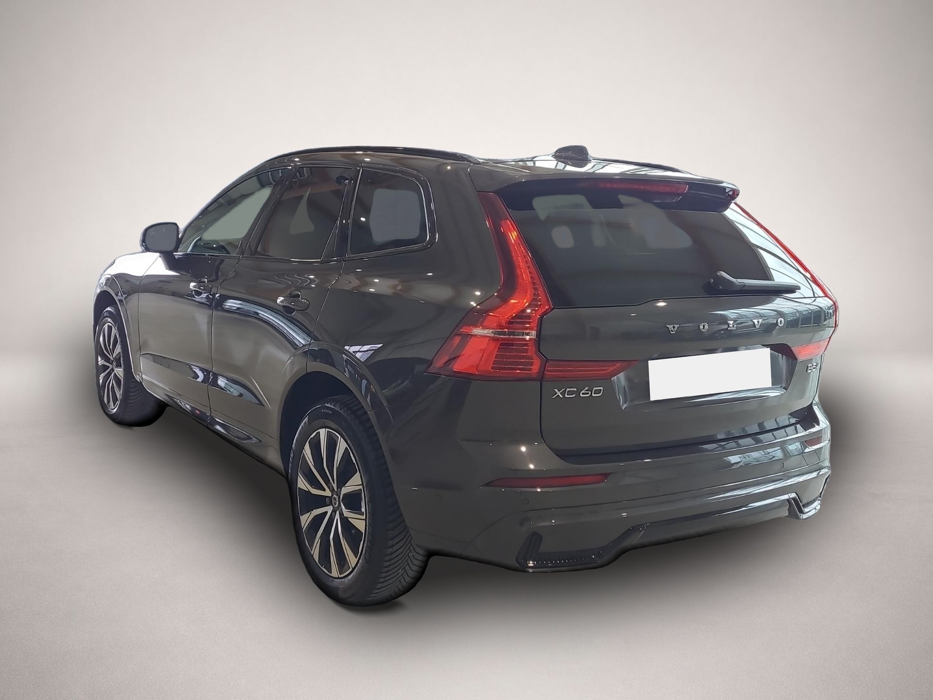 Volvo XC60 (02/2025, Benzin)