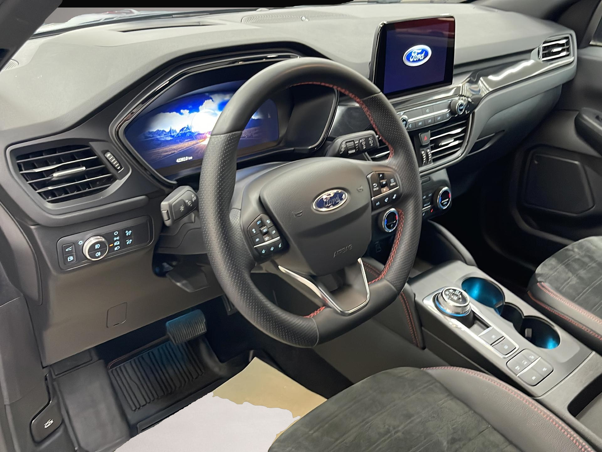 Ford Kuga (10/2022, Hybrid (Benzin/Elektro))