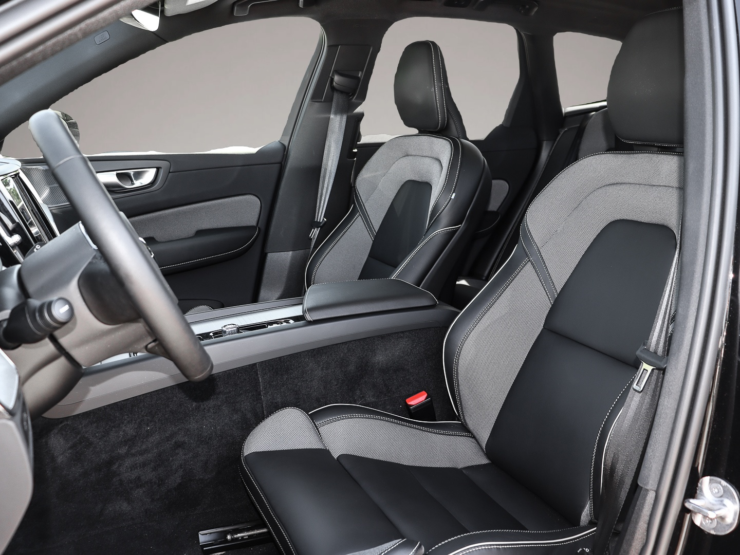 Volvo XC60 (01/2024, Hybrid (Benzin/Elektro))