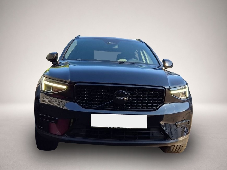 Volvo XC40 (04/2025, Benzin)