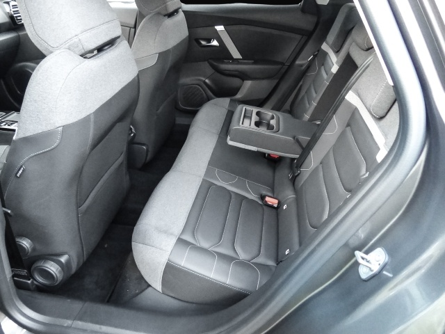 Citroen C4 (10/2023, Benzin)