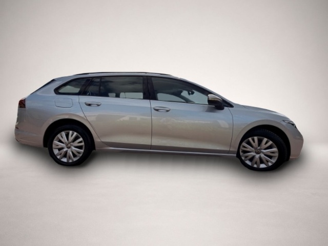 Volkswagen Golf (08/2023, Benzin)