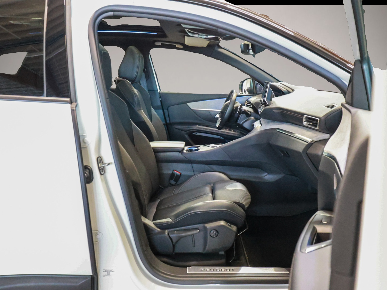 Peugeot 3008 (01/2024, Benzin)
