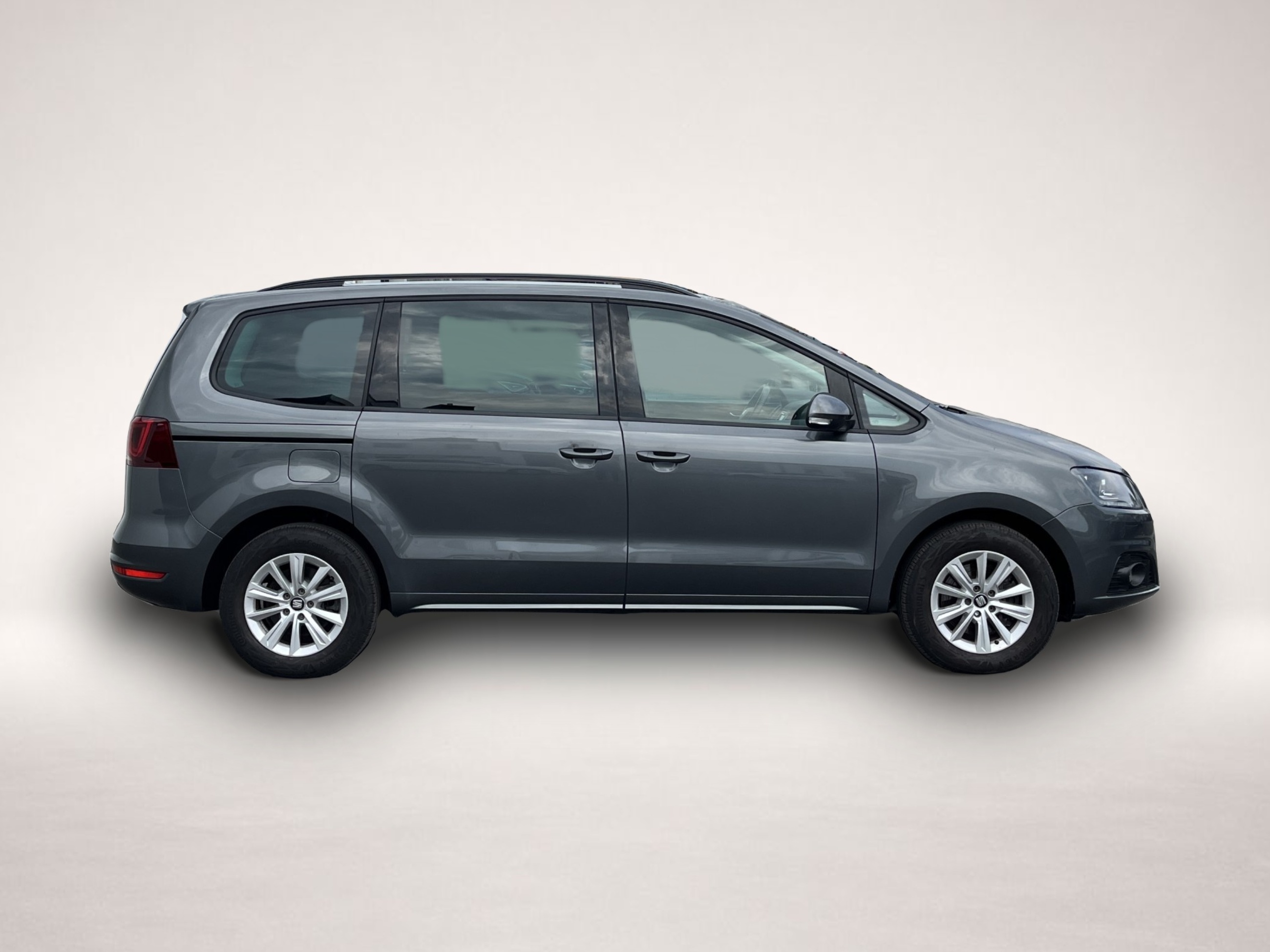 Seat Alhambra (07/2021, Benzin)