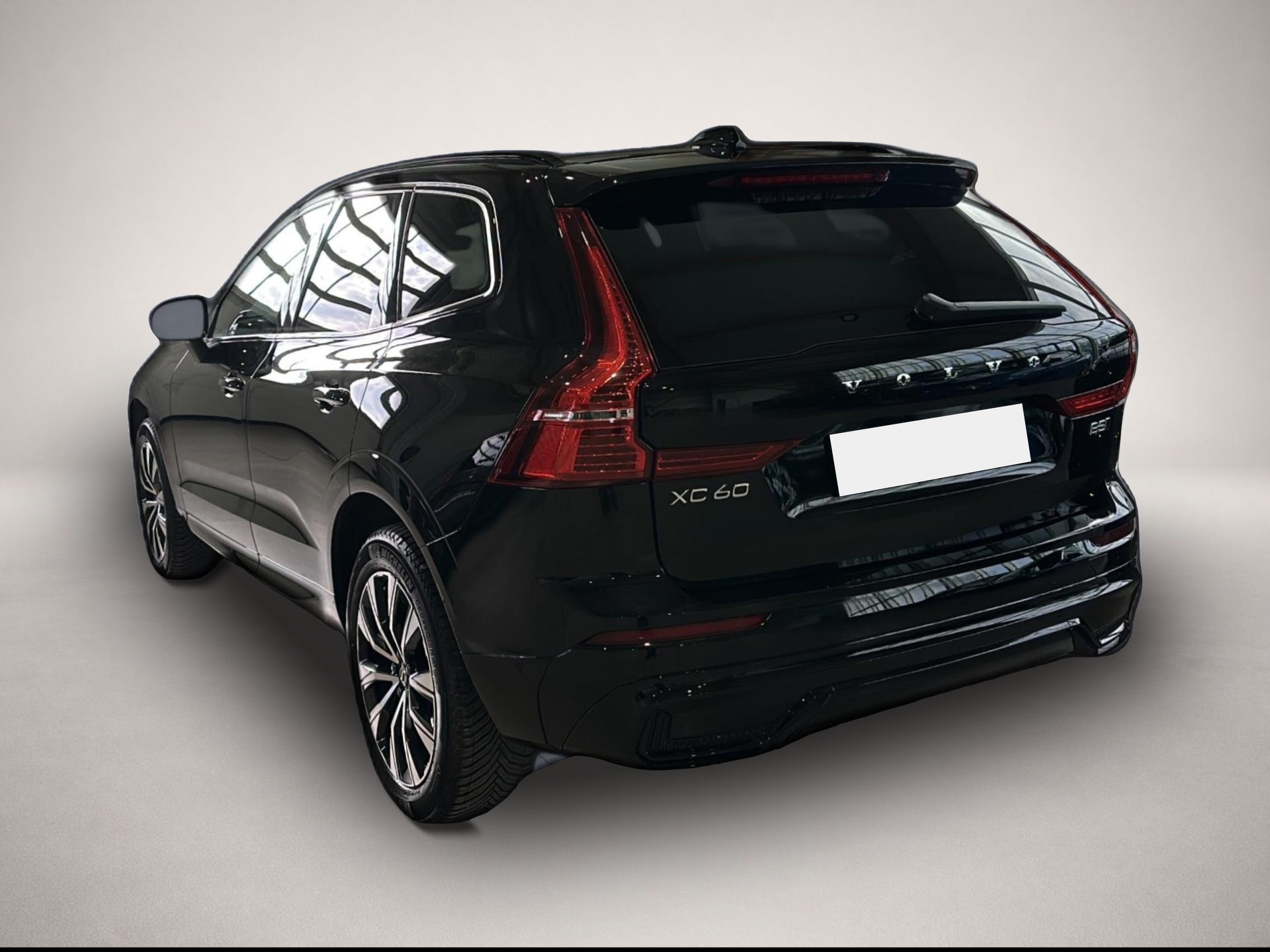 Volvo XC60 (02/2025, Benzin)